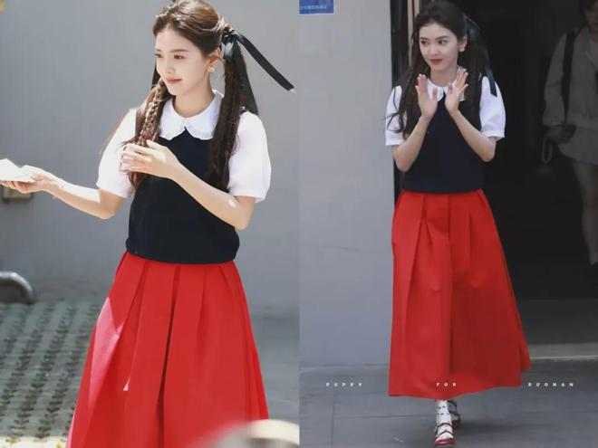 针织衫叠穿搭配减龄又靓丽章若楠演绎时尚:衬衫与(图10) 针织衫叠穿搭配减龄又靓丽章若楠演绎时尚:衬衫与(图10)